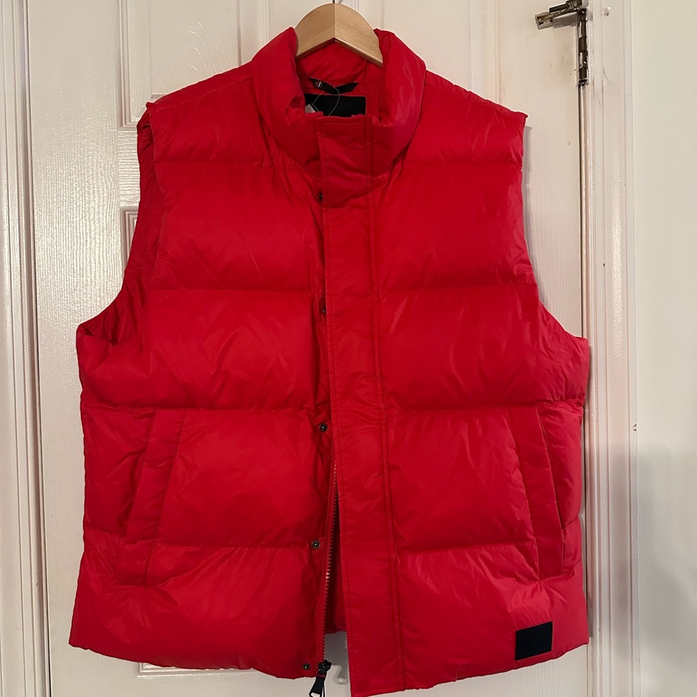 New Men’s Pajar Falkoner Vest.  Size: XL.  Orig. $250